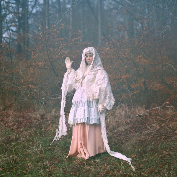 sara-farg-f1378